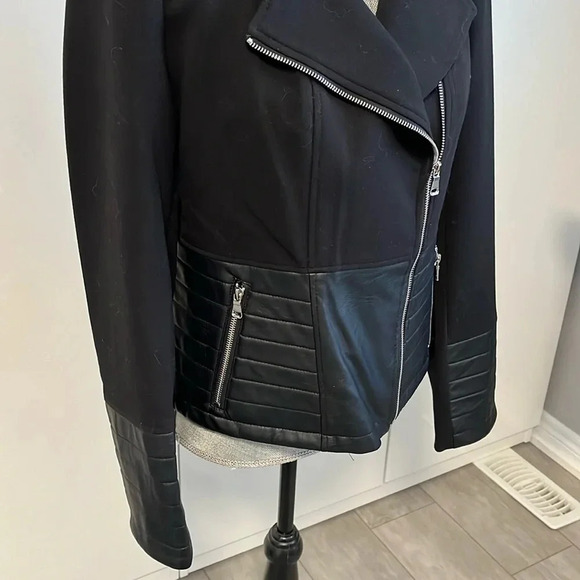 NWOT Black Moto Jacket Stretch Faux Leather Lined, Size M - Picture 3 of 14